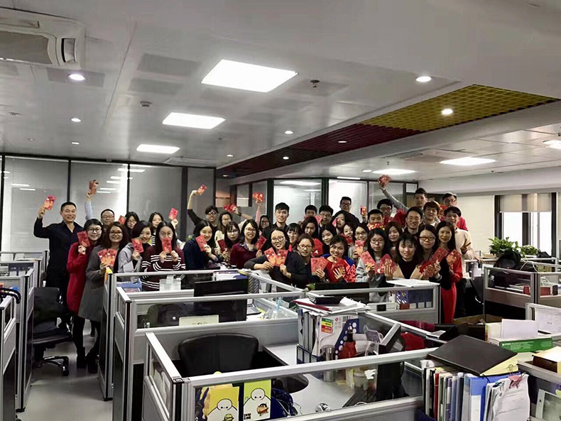 柏爾斯家人新年留影